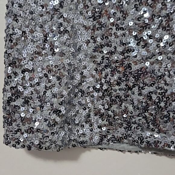 Treasure & Bond Silver Sequin Shirt Short Sleeve Juniors SZ XL 14/16 Holiday - Picture 2 of 7